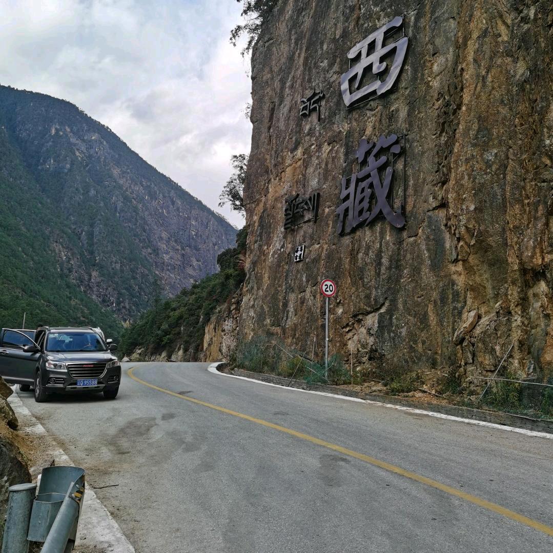 除了你看我时，我都在看你