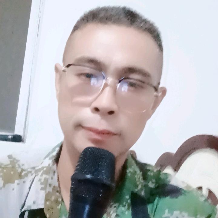 骑着三轮游世界