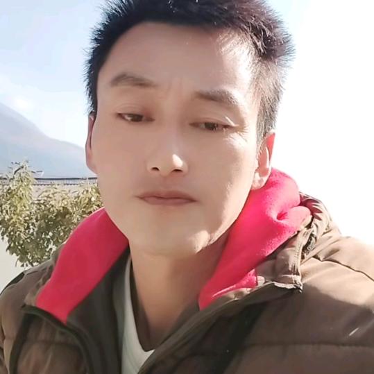 💔ꦿ໊深情᭄🕊鸿哥᭄ꦿᩚ٭
