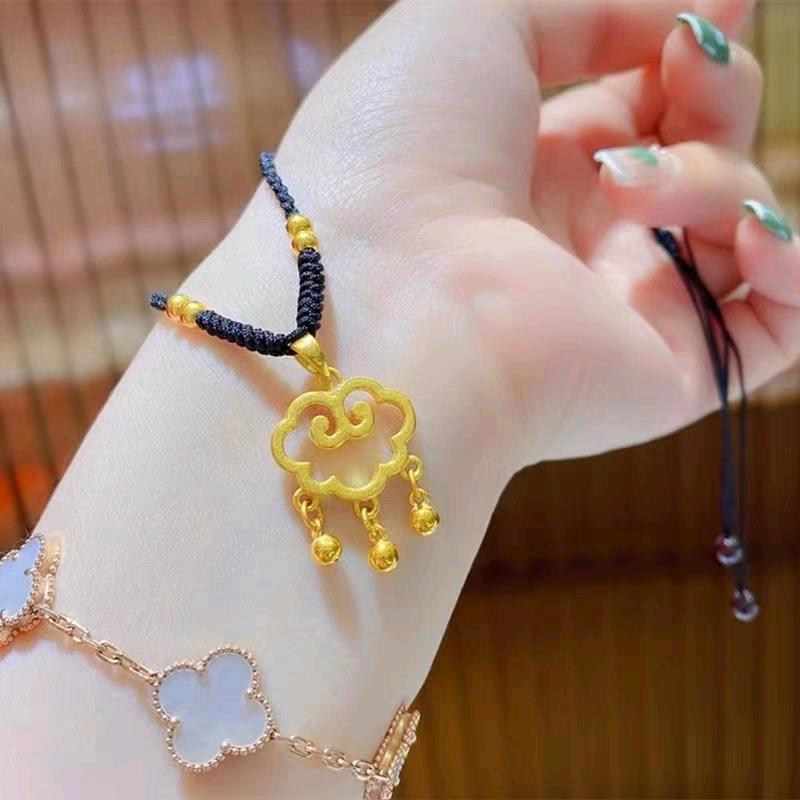 芳芳是福星（卖珠宝的小姐姐）