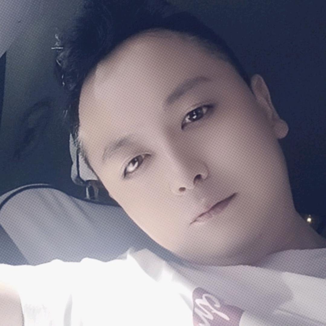蒙着眼睛