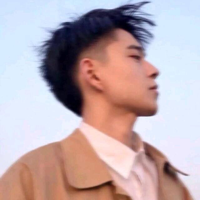王多鱼.