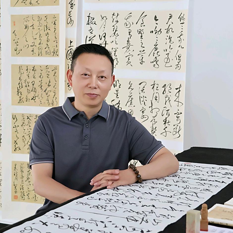 王利宏写字