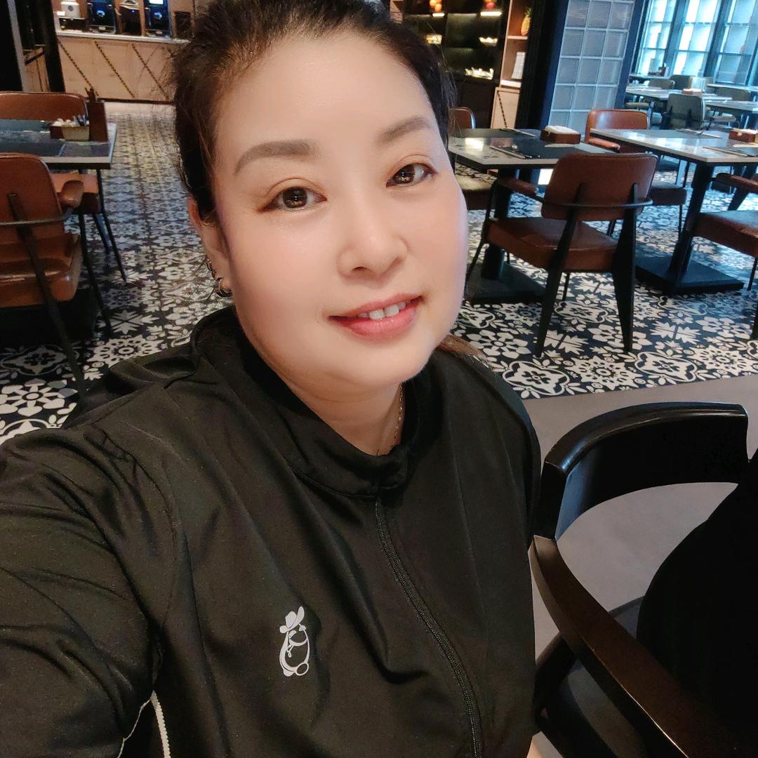 吃燕麦粥的王蔚