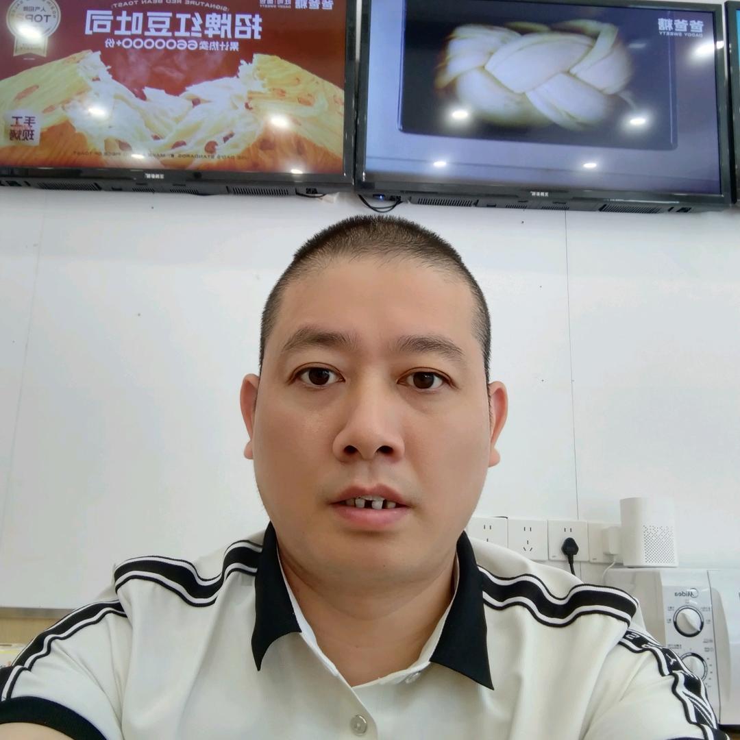 阿飞(攸县爸爸糖吐司面包店)