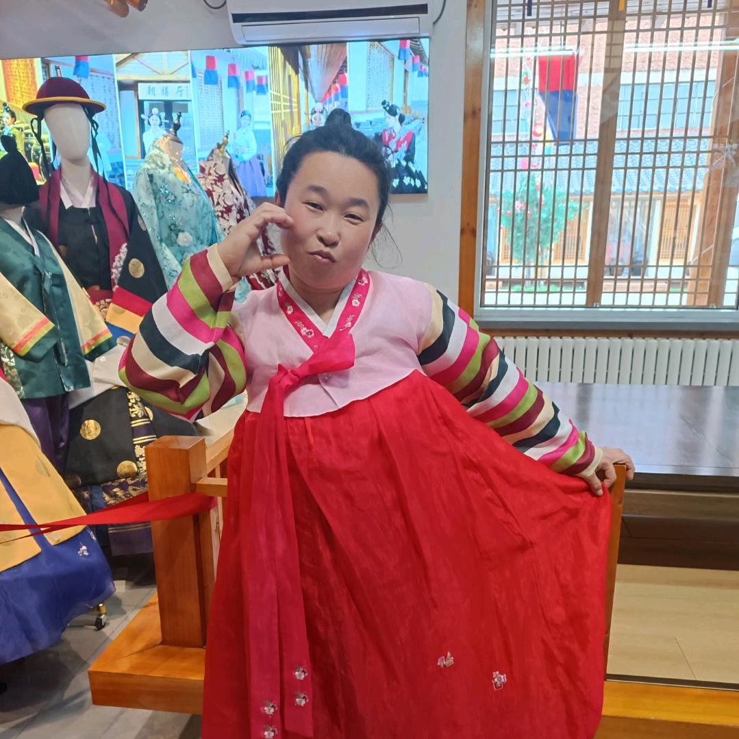 小玲（听障人）