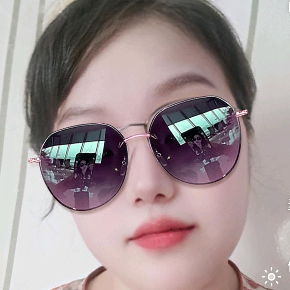 梅姐倾听