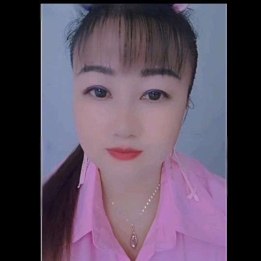 蝴蝶妹开心一笑？