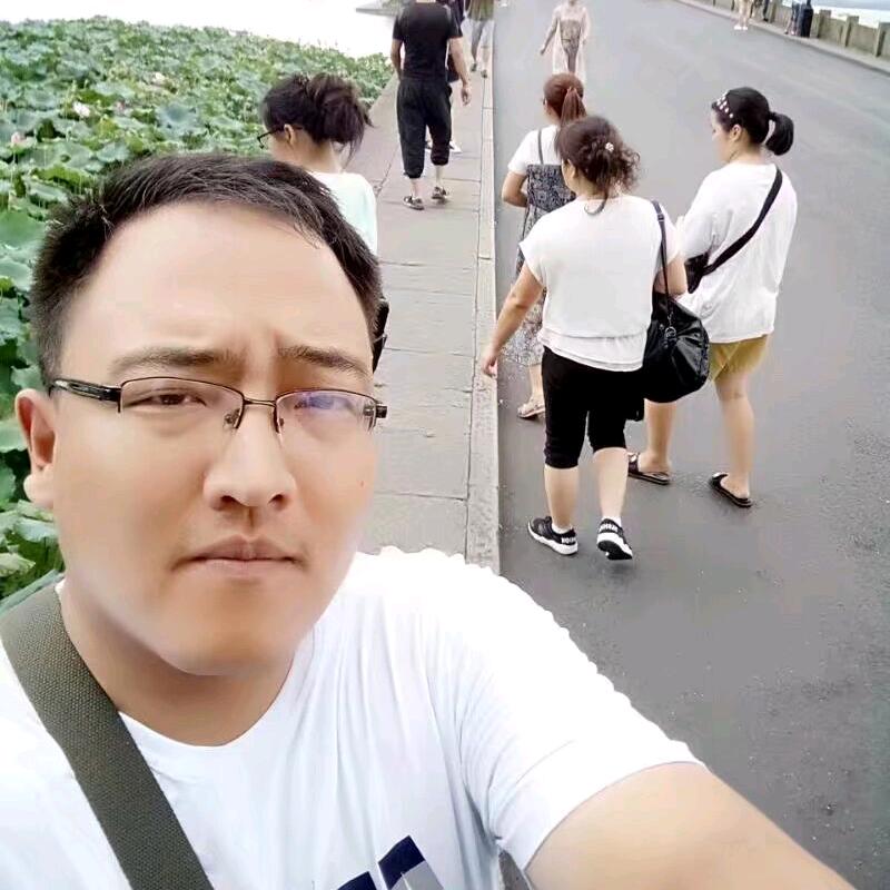 泰安小老弟