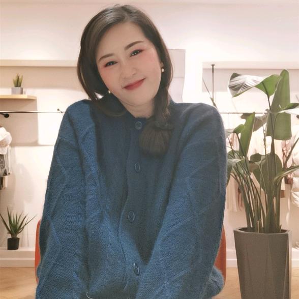 傲丝度女装主理人