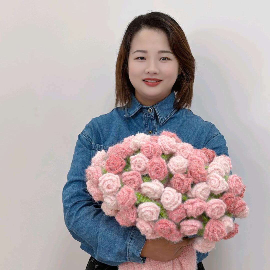 @向琼