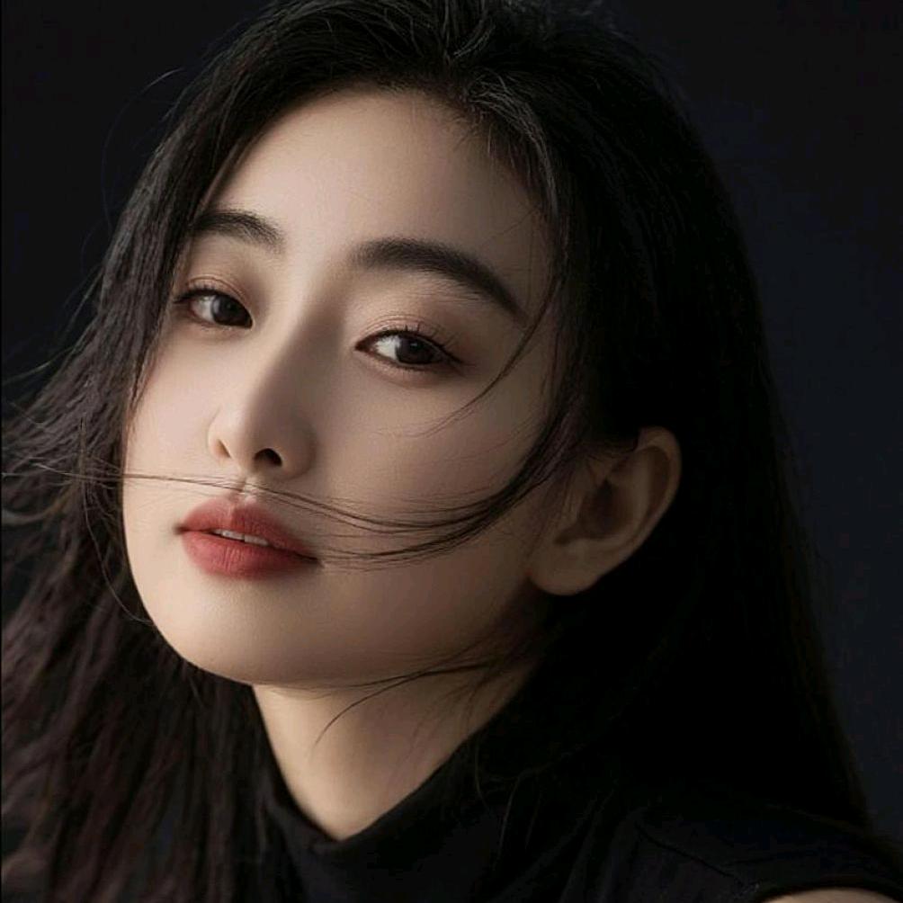卖童装小姐姐
