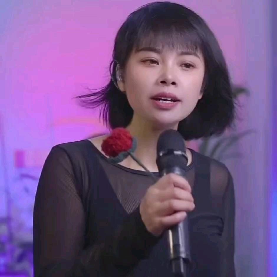 周 洲