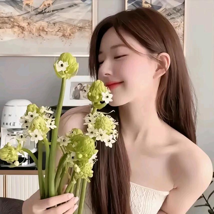 姜露芊💜(^～^)