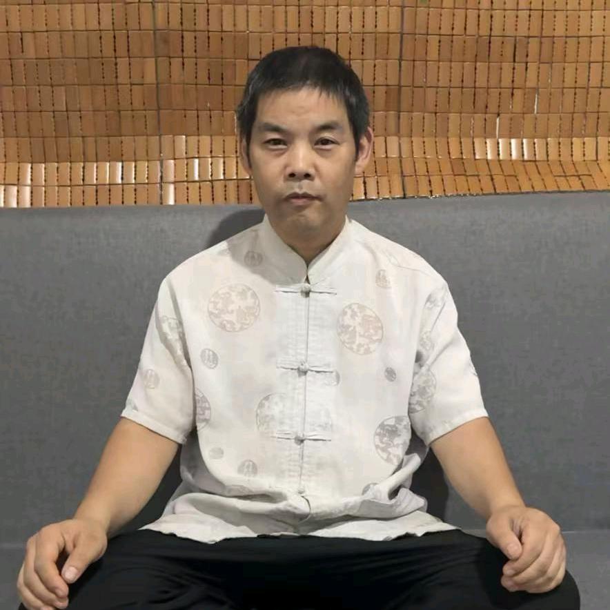 孙振华日常