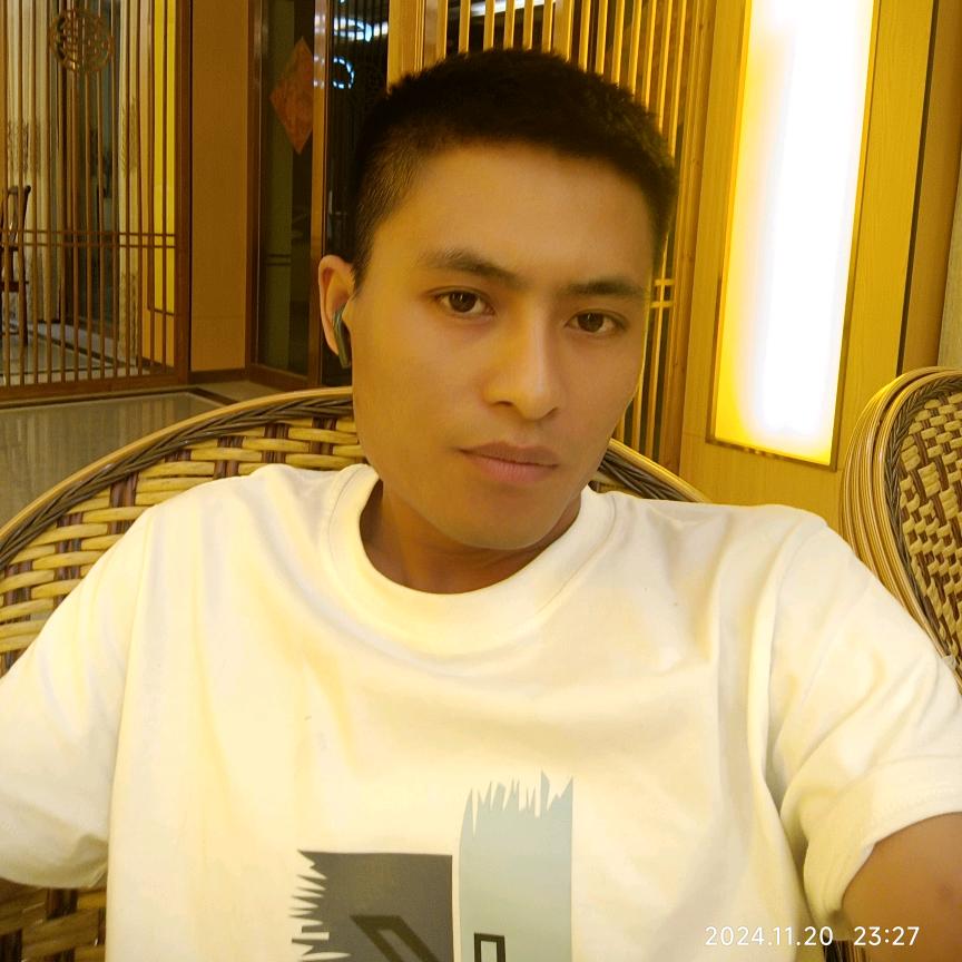 Kris王兴   𓁋（娱乐主播）