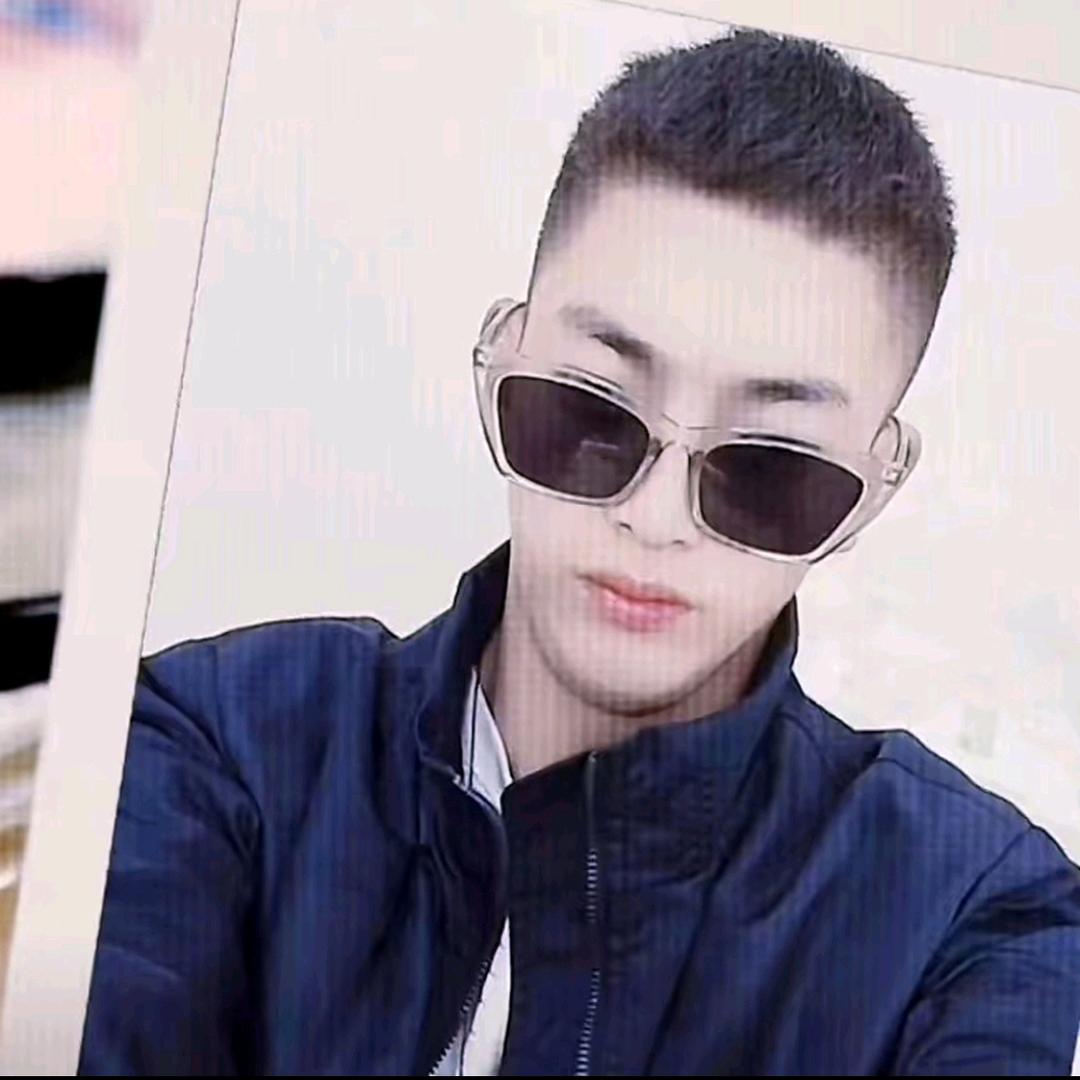 不怕别人，只怕自己👆