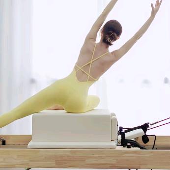 纳兰瑜伽小连卡路里·湾里纳兰瑜伽