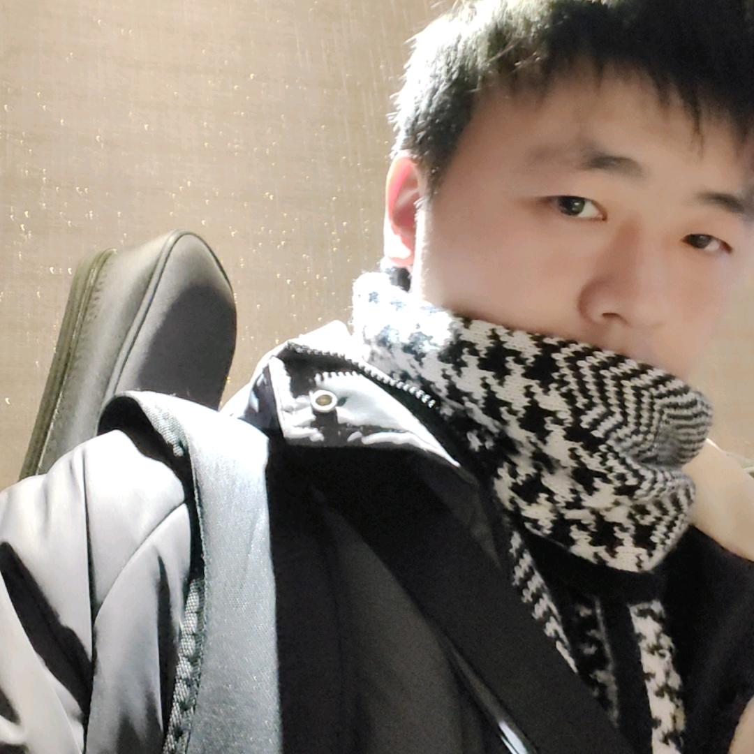 爸爸。