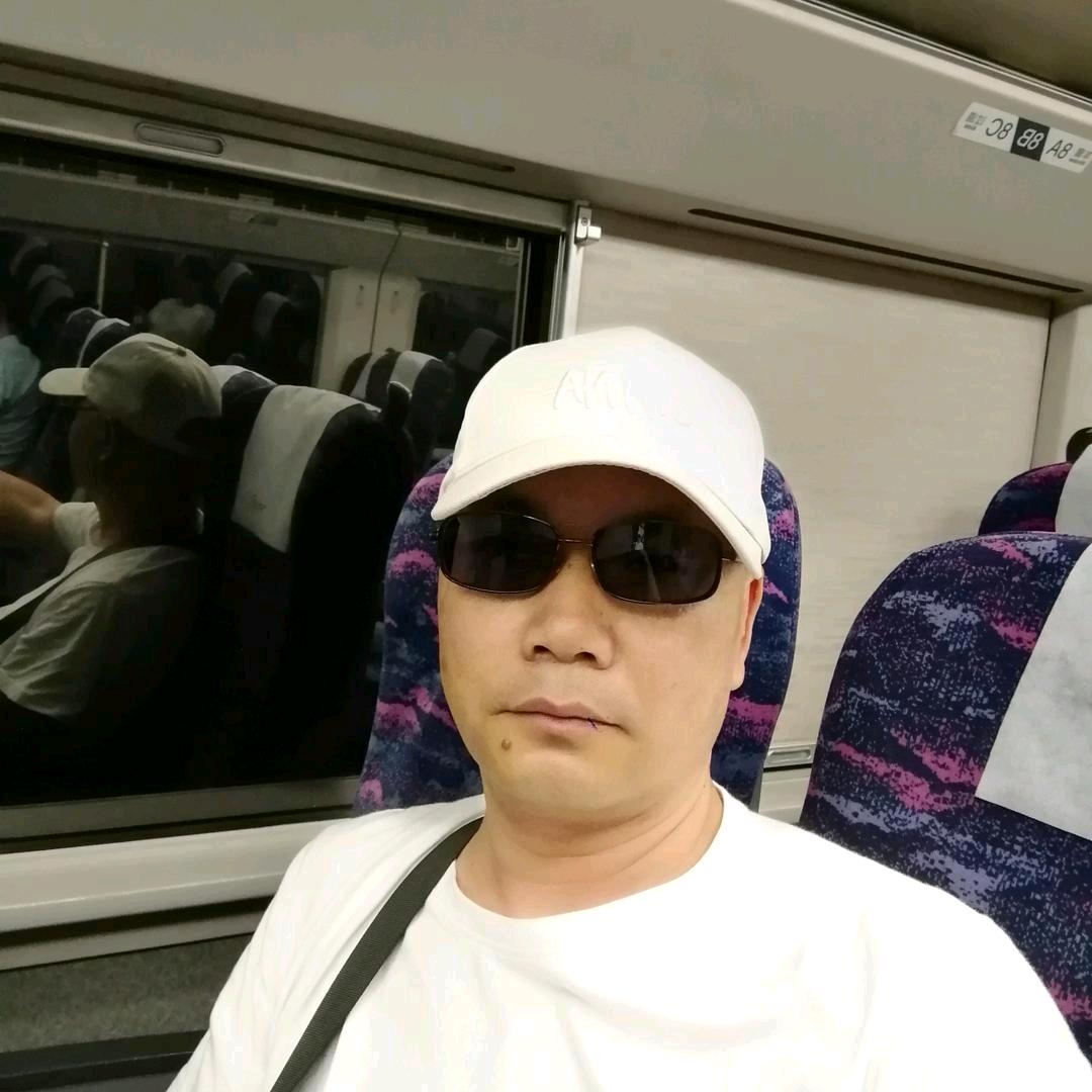 大巴强