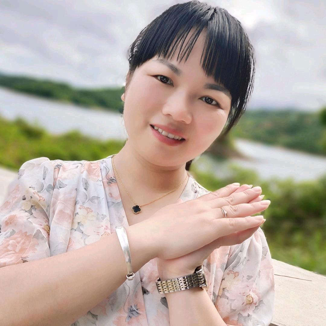 开心妹《7点10分开播》