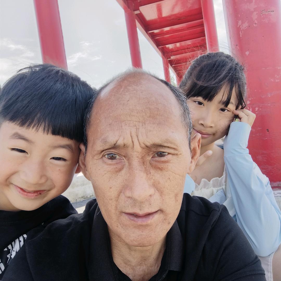 刘三废铁回收
