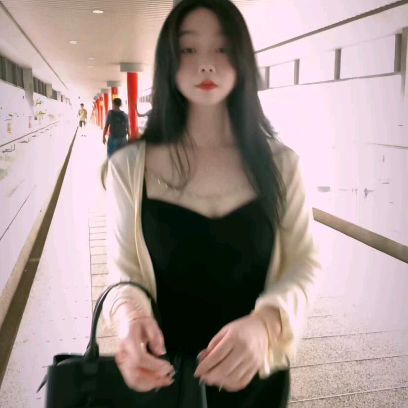 江江🤖