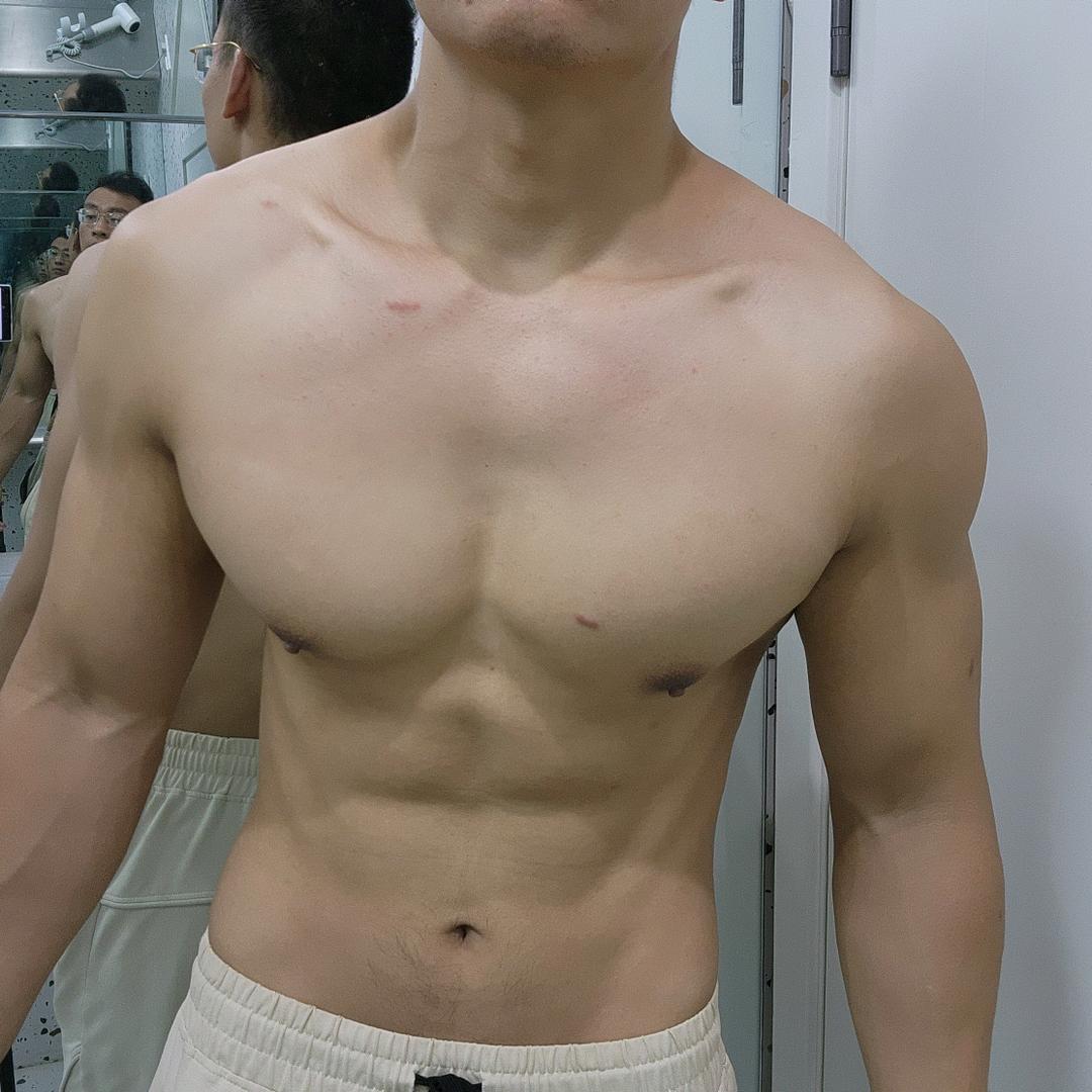 尚城体育邹老师