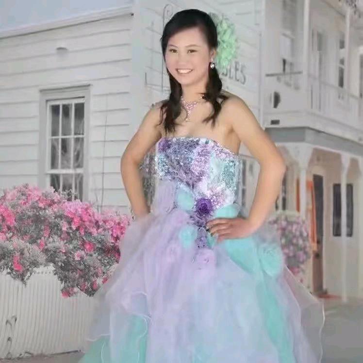 小眼睛与晶妹