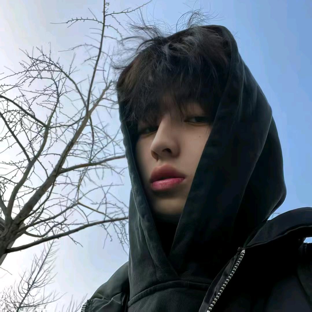 𝙞𝙪𝙠𝙤𝙞𝟳𝟳.