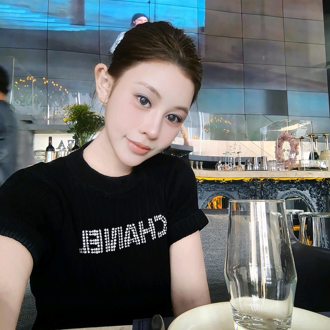 小宝鲸🦈