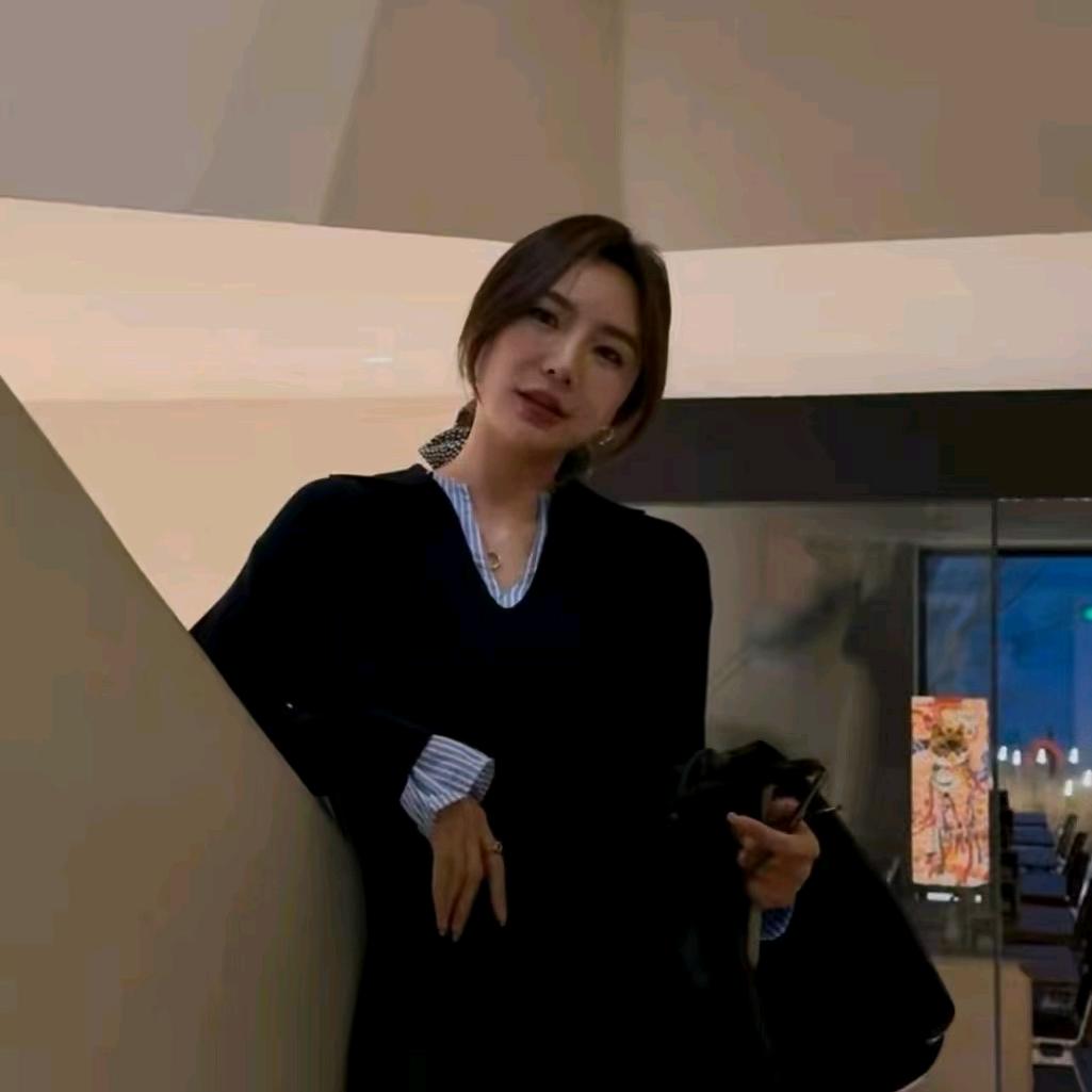 余欢欢YHH（时尚穿搭）
