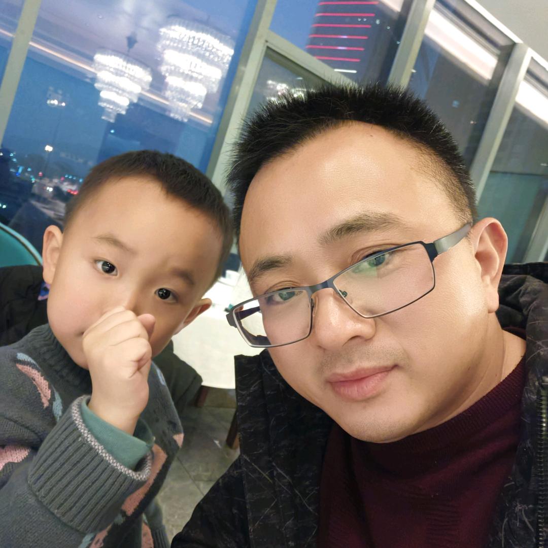 小县城的强哥
