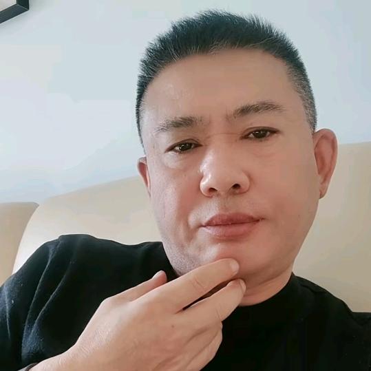 杜冰冰（单身爸爸）