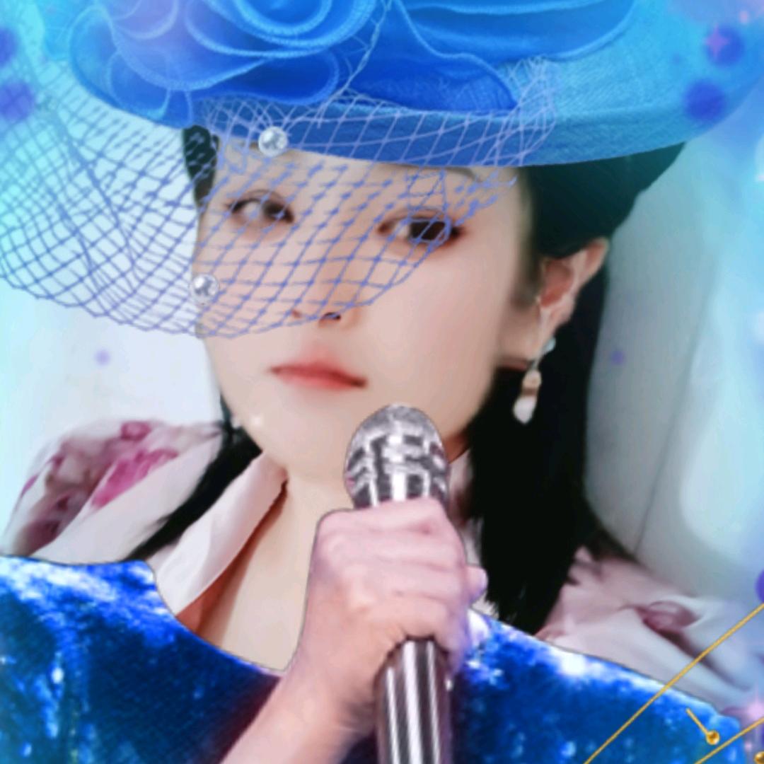 鲜花开在草原上