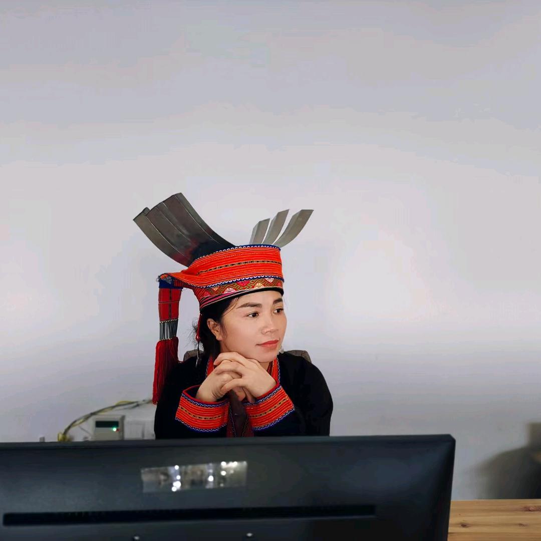 莲莲