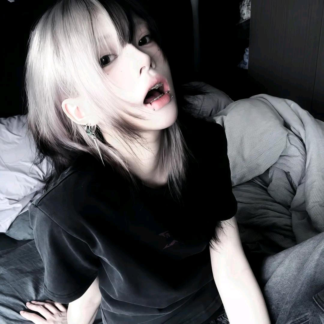怪我天真.
