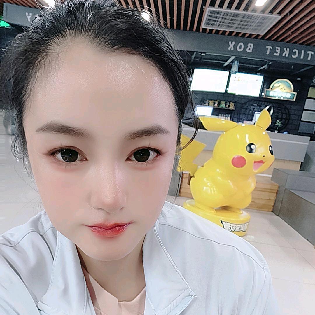 小芳😍
