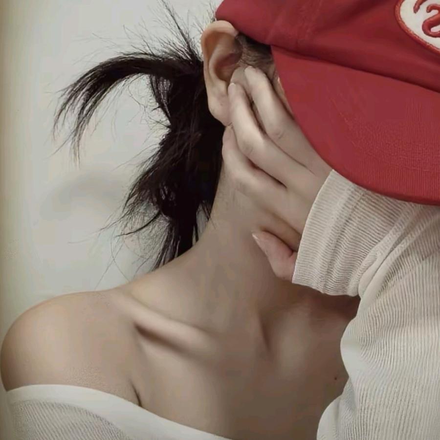 莫莫
