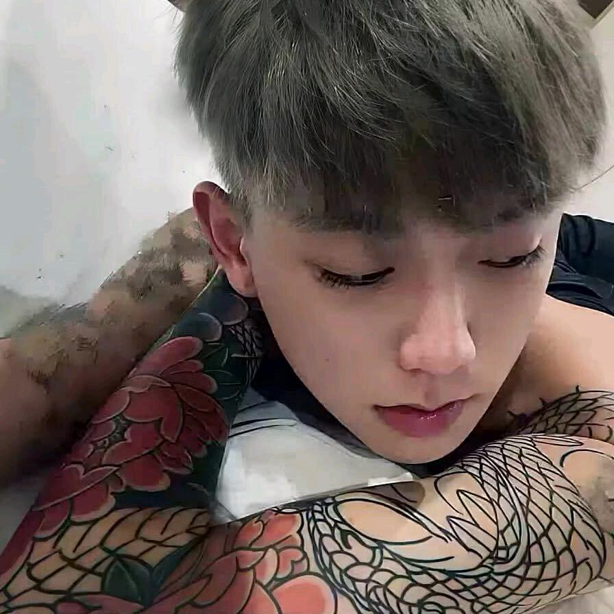zz潮牌轻奢
