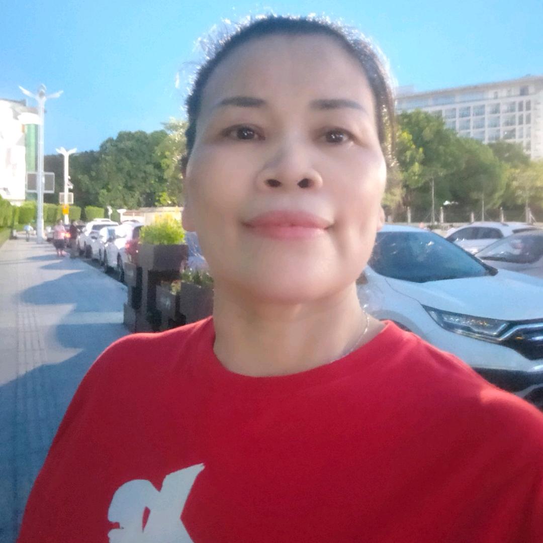 蓝蓝的天空💖💖🌺🌺🍎🍎