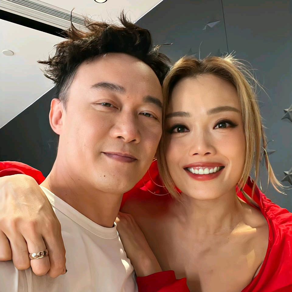 Joey和Eason的脑残粉叫Jason