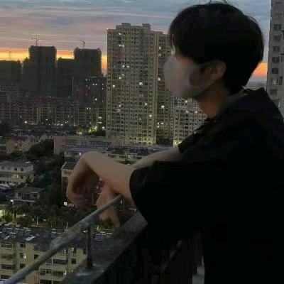 『妄与秋水换色』