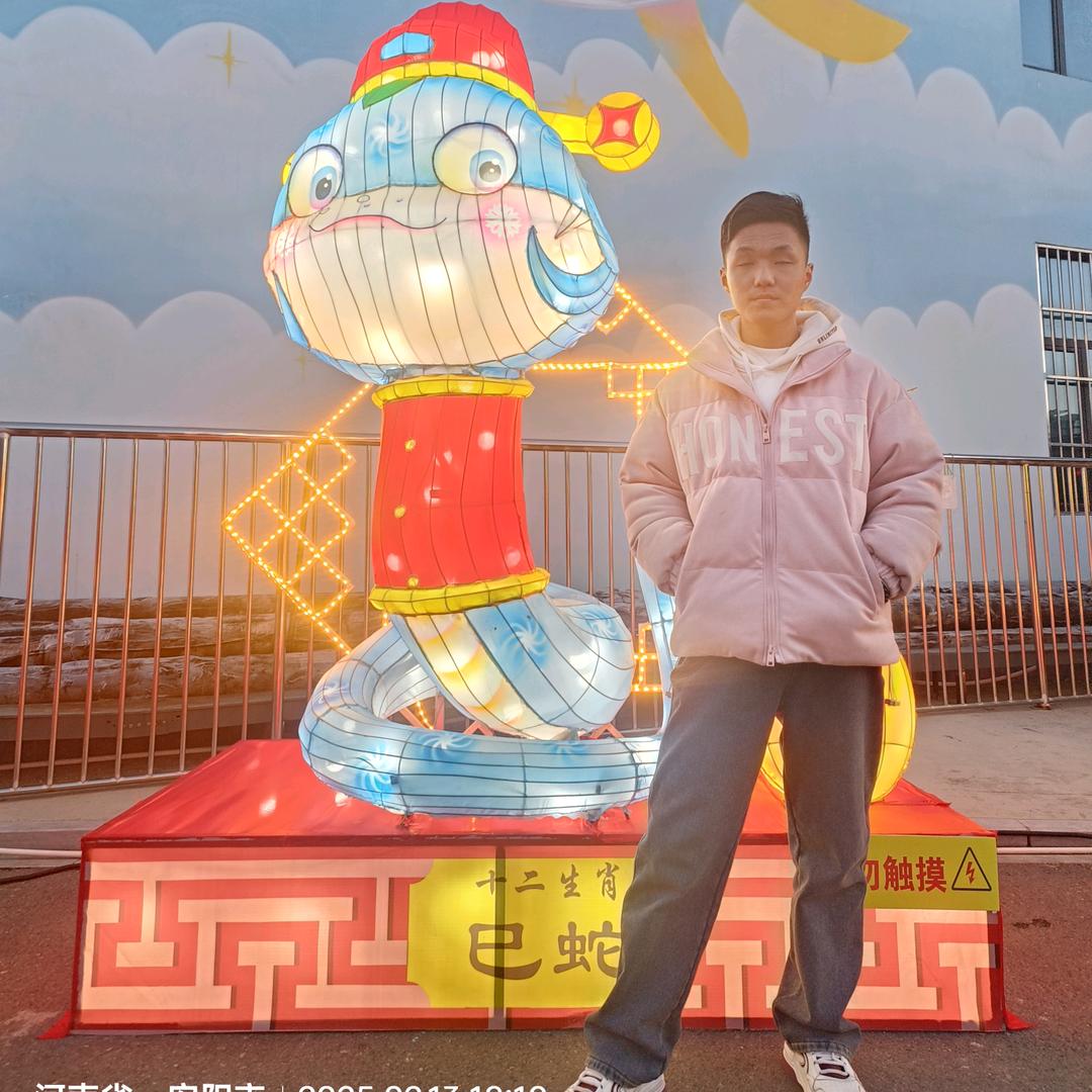 修车的00后小伙