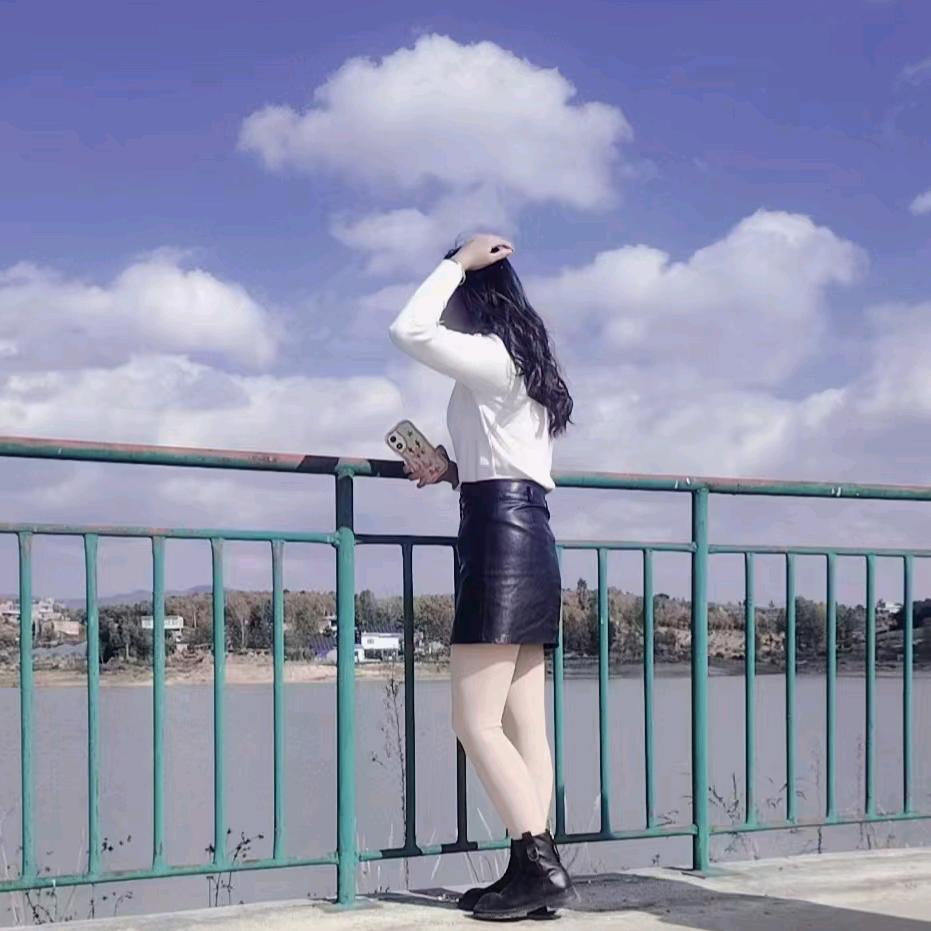 ℳ̶̶̶̶♡̶҉爱很廉价ℳᥫᩣ