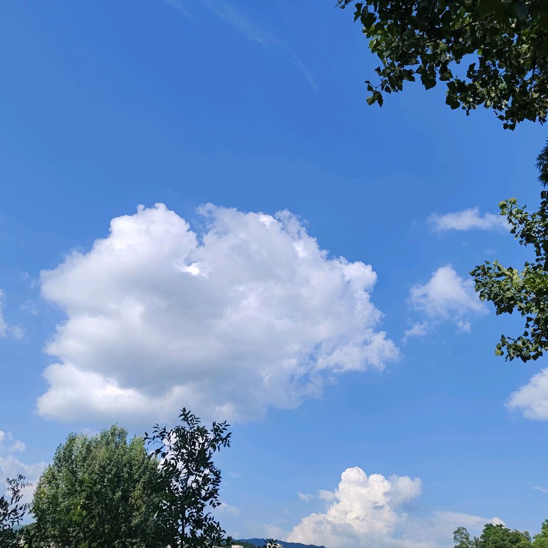 蓝天白云