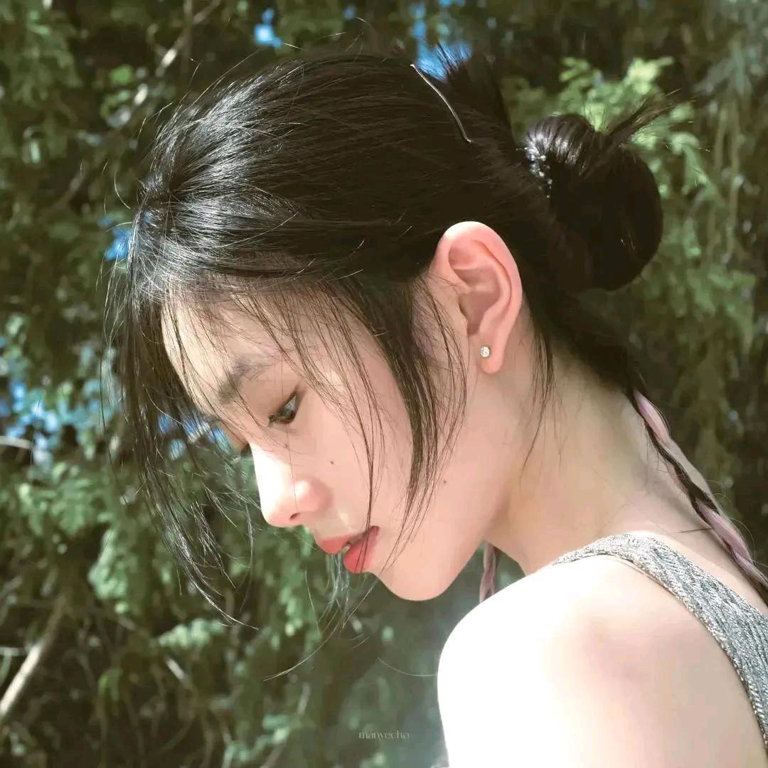 是佳佳呀。
