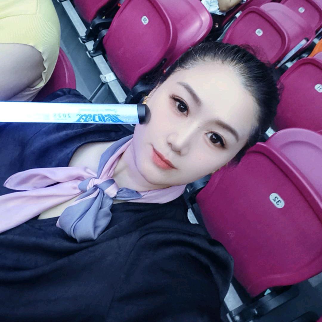 七零后花姐👩‍❤️‍💋‍👨开心每一