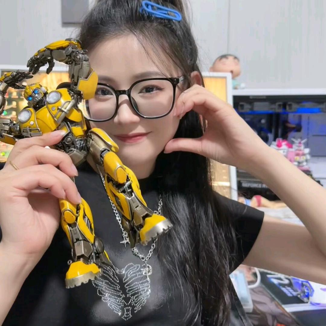 小兔莓莓