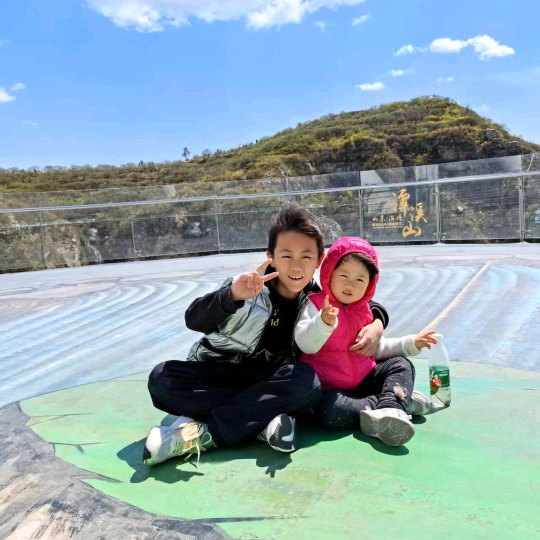 两个小可爱